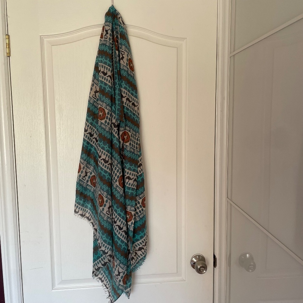 Scarf - Picture 2 of 4